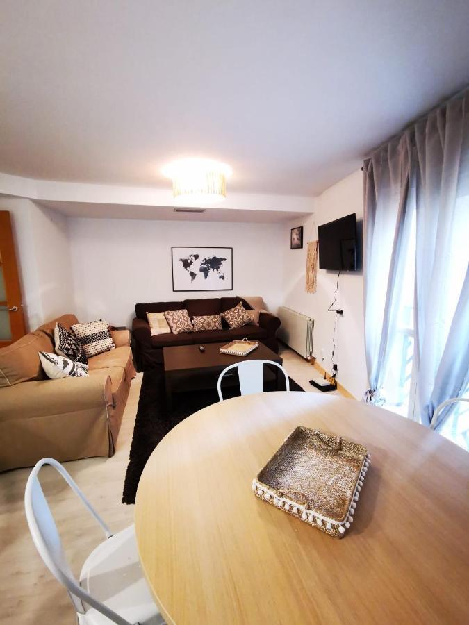 Vtz El Balcon De Rey Alfonso III Appartement Zaragoza Buitenkant foto